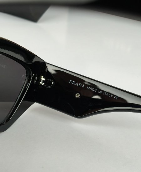 prada black sunglasses 4.jpg