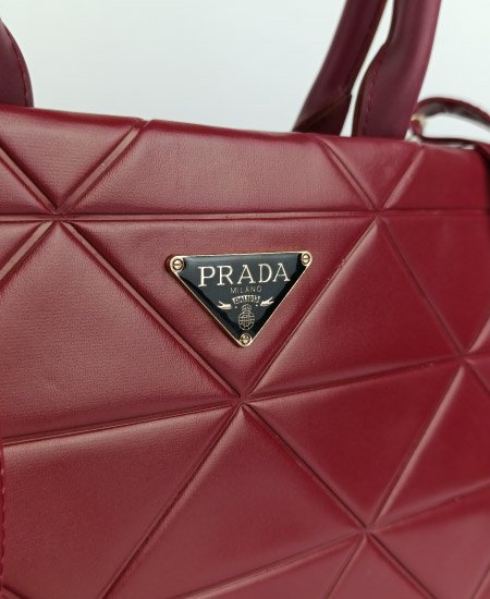 prada tote mehroon handbag 3.jpg prada tote mehroon handbag 3.jpg