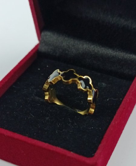 ring black 0004 1.jpg