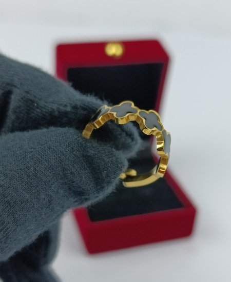 ring black 0004 3.jpg