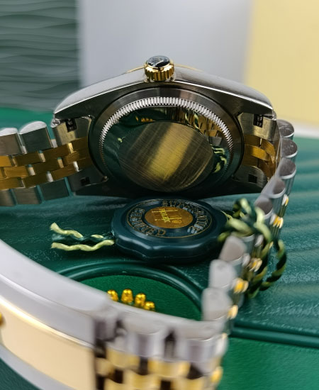 rolex datejust white dail 126233 3.jpg