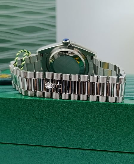 rolex day date green dail 228239 6.jpg