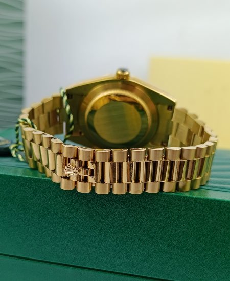 rolex yellow gold black dial 228238 6.jpg rolex yellow gold black dial 228238 6.jpg