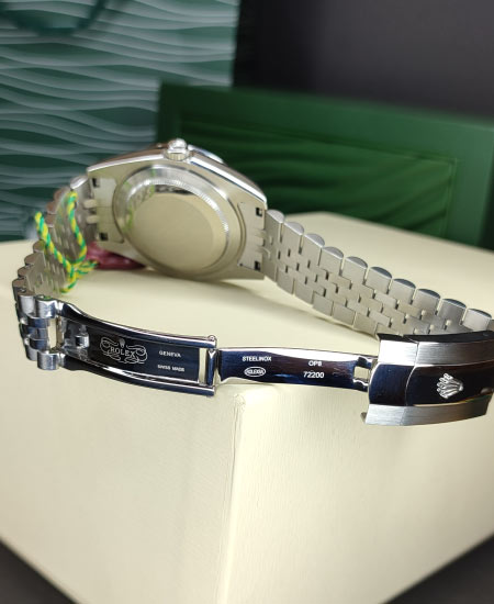 rolx datejust oyster perpetual jubilee bracelet m126334 0022 3.jpg