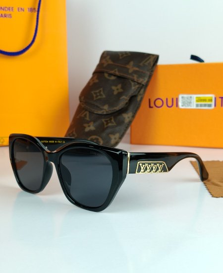 sunglasses in pakistan 7.jpg sunglasses in pakistan 7.jpg
