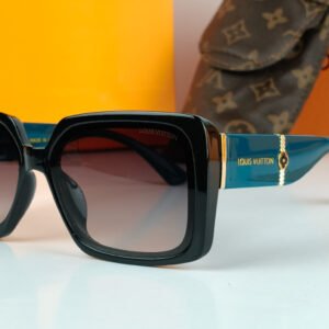 sunglasses in pakistan 8.jpg