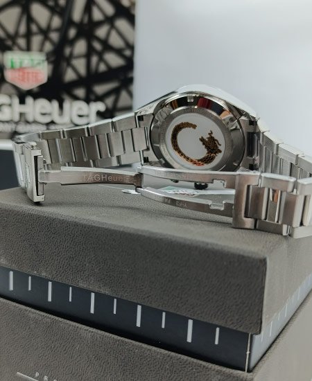 tag heuer carrera year of the dragon limited edition watch 4.jpg tag heuer carrera year of the dragon limited edition watch 4.jpg