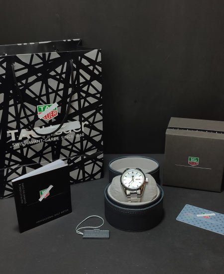 tg heuer carrera calibre 5 white dail 2 1.jpg