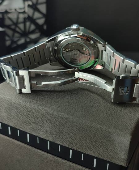tg heuer carrera calibre 5 white dail 3 1.jpg