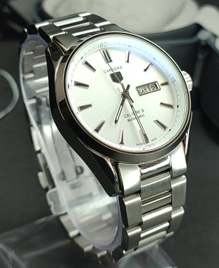 tg heuer carrera calibre 5 white dail 5 1.jpg