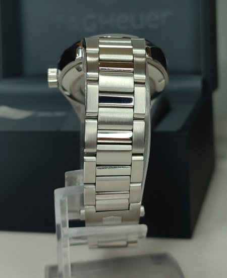 tg heuer carrera calibre 5 white dail 6.jpg