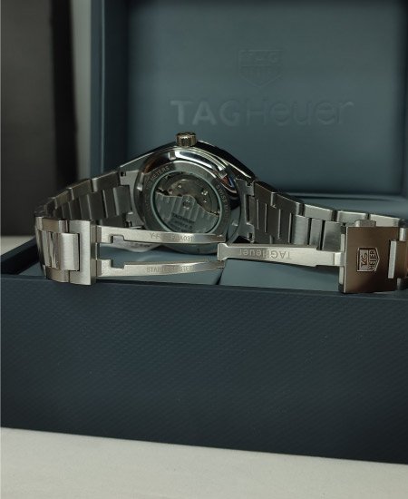 tg heuer carrera calibre 5 white dail 7.jpg