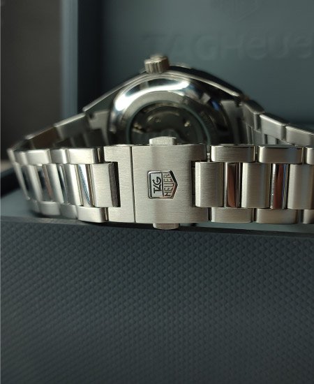 tg heuer carrera calibre 5 white dail 8.jpg