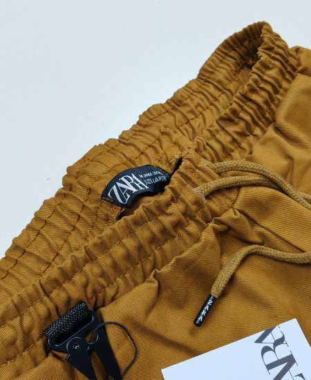 zara brown cargo trousers a.jpg zara brown cargo trousers a.jpg
