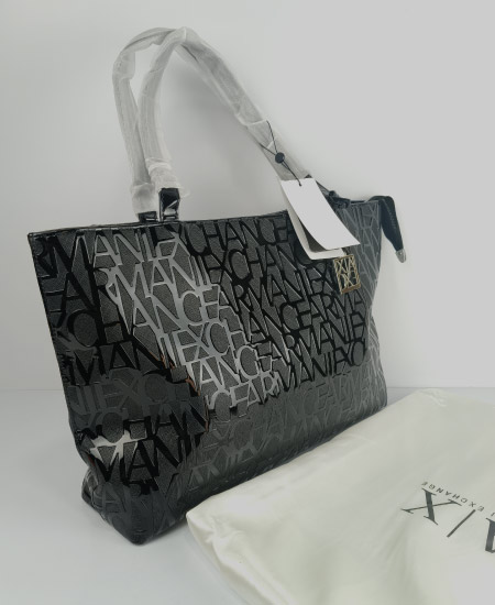 Tote Handbag in Pakistan