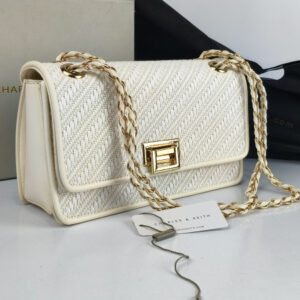 White Ladies Handbags in Pakistan