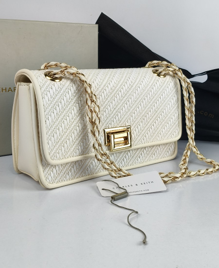 White Ladies Handbags in Pakistan