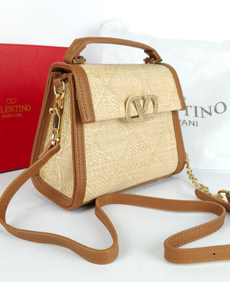 Handbags in Pakistan